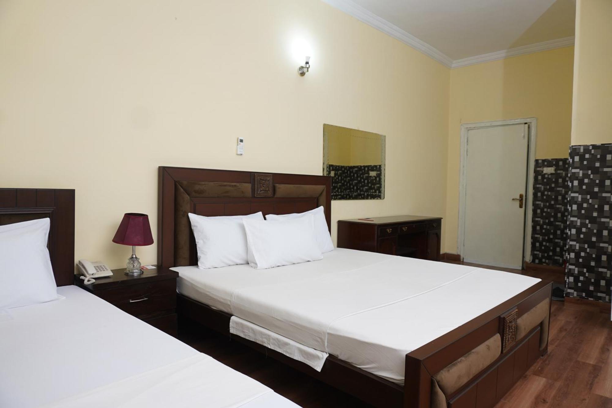 Orion Inn Guest House F-7 Islamabad Buitenkant foto